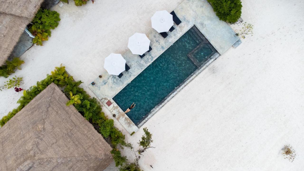 The Secret Garden Koh Rong Hotell Pagoda Beach Exteriör bild