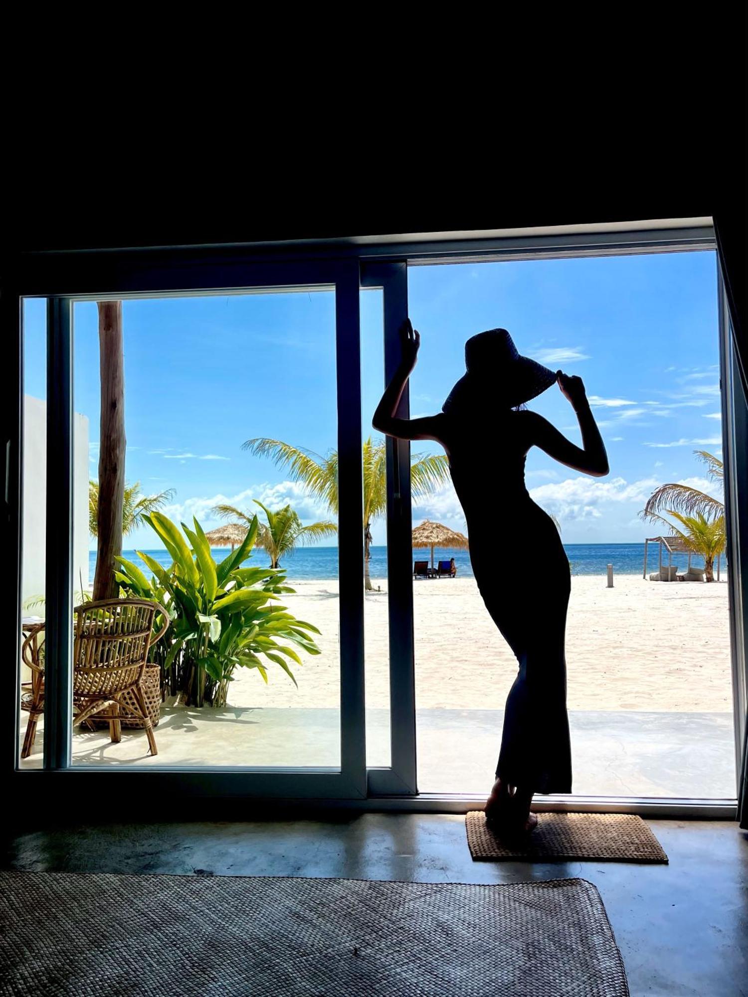 The Secret Garden Koh Rong Hotell Pagoda Beach Exteriör bild