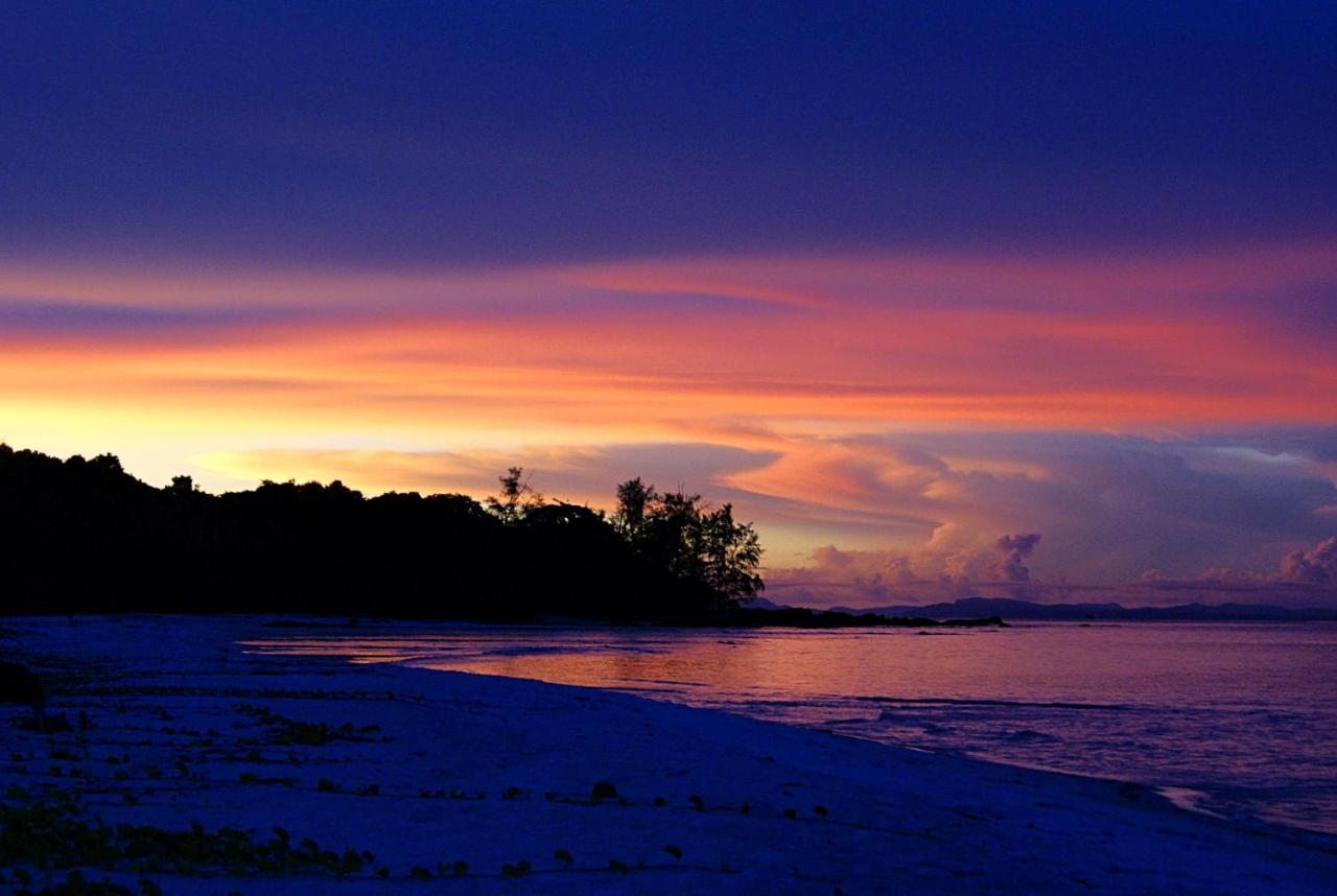 The Secret Garden Koh Rong Hotell Pagoda Beach Exteriör bild